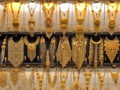 Gold Souk, Jewelry Facts, Dubai Gold Jewelry, How To Clean Gold, Clean Gold Jewelry, All That Glitters Is Gold, Gold Money, Cleaning Silver Jewelry, Gold Rate