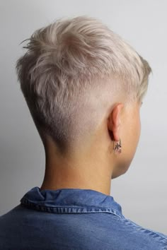 Unisex Haircuts, Short Fade Haircut, Short Pixie Haircuts, Trending Haircuts, Pixie Haircuts, Short Blonde