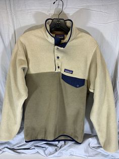 Mint condition as pictured. No returns. Cute Mens Sweaters, Fall Men Clothes, Patagonia Fleece Men, Men’s Patagonia Outfit, Outdoorsy Style Men, Patagonia Midweight Functional Fleece Jacket, Men’s Patagonia Fleece, Patagonia Midweight Fleece-lined Jacket, Outdoorsy Style