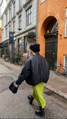 Rome Outfits, Artsy Style, Future Outfit, Outfits 2023, Military Outfit, Street Style Winter, Cold Weather Outfits, Mode Inspo, Mode Inspiration