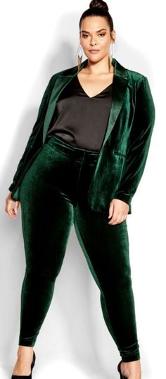 AVENUE CITY CHIC NWT $99 Isla Jacket Emerald Hreen Velvet Women's XXL 20. Amp up your look for your next evening event with the emerald Isla Jacket. With its sleek sateen collar and lapel neckline style, luxurious velvet fabrication and single button front closure, this jacket is simply stunning. Key Features Include Sateen collar and lapel neckline Full length sleeves with elasticated cuffs Darted bust Single button front closure Decorative side pockets Relaxed fit Stretch velvet fabrication - Velvet Joggers, Plus Size Blazer, Plus Size Suits, Plus Size Pants, Stretch Velvet, City Chic, Chic Woman, Fashion Help, Green Velvet