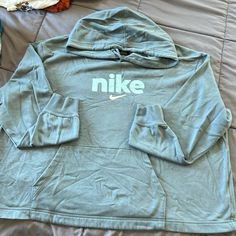 Nike Woman’s Plus Size Crop Style Sweatshirt. Brand New Without Tags. Size 2x Nike Hoodies For Women, Nike Air Hoodie, Nike Woman, Funnel Neck Hoodie, Plus Size Sweatshirt, Black Hooded Sweatshirt, Tops Nike, Nike Crewneck, Crop Style