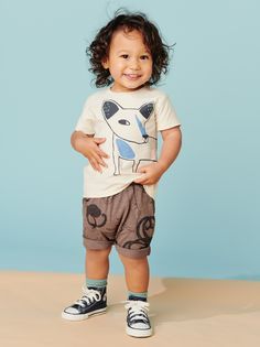 Hop to it -- the kangaroo-style pocket adds sporty style to these soft & comfy shorts in a super-fun print. Matching family styles are available in our Sibling Shop. Shorts Sketch, Urban Kids, Baby Graphic Tees, Baby Shorts, Prairie Dress, Comfy Shorts, Tea Collection, Baby Boutique, Fun Prints