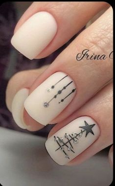 Christmas Nail Art Easy, Colors 2023, Polish Ideas, Smink Inspiration, Short Acrylic Nails Designs, Dipped Nails