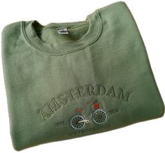 Casual Green Sweatshirt With Embroidery, Green Crew Neck Sweatshirt With Machine Embroidery, Green Crew Neck Sweatshirt With Embroidery, Oversized Jumper, Vintage Crewneck, Sweatshirt Vintage, 90s Inspired, Embroidered Sweatshirt, Embroidered Sweatshirts