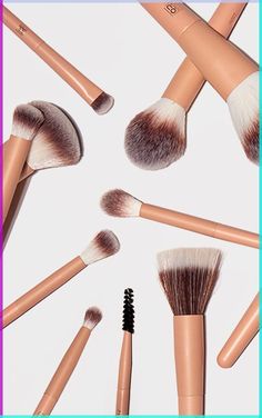 Elevate your makeup game with the SOSU by Suzanne Jackson 12-Piece Mega Luxury Brush Collection. This curated set is designed to help you master a flawless base, featuring a range of versatile brushes made with premium synthetic fibres that glide smoothly for easy application and seamless blending of powders, creams, and liquids. Ideal for sculpting and perfecting, this collection is an essential addition to any makeup enthusiast's toolkit. Set Includes: P01 Large Powder Brush: Ideal for setting your makeup with a flawless, airbrushed finish. P02 Angled Bronzing Brush: Perfectly shaped for contouring and bronzing, helping you achieve a sun-kissed glow. P03 Full Coverage Foundation Brush: Delivers a smooth and even application of your favourite liquid or cream foundation. P04 Small Face Det Suzanne Jackson, Smudged Eyeliner, Stippling Brush, Flawless Base, Shading Brush, Fill In Brows, Synthetic Fibres, Blending Eyeshadow, Small Face