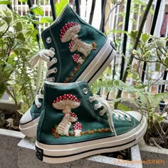 Custom Embroidered Sneakers Mushrooms Embroidered Shoes/ - Etsy Shroom Converse, Converse Embroidery, Cute Converse Shoes, Embroidered Sneakers, Tie Sneakers, Embroidered Converse, Cute Converse, Green Converse, Embroidery Shoes