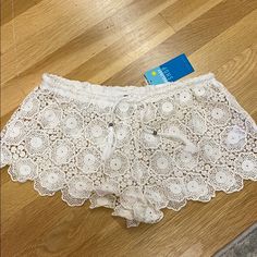 White Lace Crochet Shorts. Elasticized Waistband. Uk Size 10. Fits Xs Or Small Best. Brand Is New Look From Asos. Perfect As A Cover Up As They Are See Through Crochet Lace Shorts, Crochet Shorts, White Lace, Size 10, Womens Swim, New Look, Cover Up, White, Lace