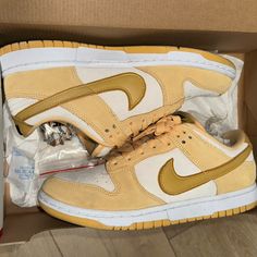 Size: 6.5 Mens = 8 Women’s Look Brand New; Good Condition Original Box Included & Extra Shoe Laces Wore It Multiple Times Low Nike Dunks, Low Dunks, Nike Dunk Low, Dunk Low, Nike Dunk, Nike Dunks, Womens Shoes Sneakers, Nike Women, Nike Shoes