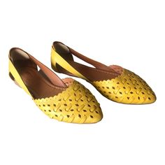 Spring Step Women’s Delorse Ballerina Yellow Genuine Leather Size 38 (Us 7.5 -8) Woven Flat Shoe. Excellent Condition - Looks Brand New Barely Worn. More Pictures Available Upon Request. Yellow Pointed Toe Sandals For Spring, Spring Yellow Pointed Toe Sandals, Spring Heels With Rubber Sole And Closed Toe, Summer Synthetic Pointed Toe Flats With Flat Heel, Spring Closed Toe Heels With Rubber Sole, Yellow Closed Toe Sandals, Summer Leather Pointed Toe Flats Medium Width, Casual Pointed Toe Sandals With Leather Sole, Yellow Closed Toe Sandals Medium Width