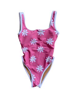 OCEAN ISLE ONE PIECE- RETRO DAISY – LainSnow One Piece Style, Retro Daisy, Shelf Bra, New Print, Strawberry Shortcake, Daisy, One Piece, Sun, Bra