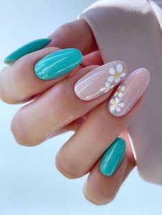 turquoise and teal nails with flowers Cute Nails Turquoise, Turquoise Nails Design, Gel Nail Designs Turquoise, Nails Tourquise, Teal Nail Art Designs, Teal Nail Designs Summer, Nail Designs Turquoise, Turquoise Spring Nails, Nails Teal Blue