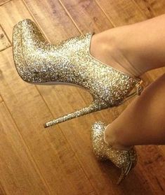 null Glamorous Gold Ankle Boot Heels, Glamorous Party Booties With Round Toe, Gold Closed Toe Boots For Party, Glamorous High Heel Party Booties, Prom Heels, Glitter Heels, Stiletto Shoes, Gold Heels, Gorgeous Shoes