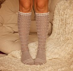 This is a PATTERN for crocheted Back to School Socks! Price is for pattern only and NOT FOR THE FINISHED ITEM. Language: English only These beautiful socks feature a lace cuff to provide a perfect fit and interesting texture. Do you like knitted socks, but you hate working with 5 needles? The good news are - you can crochet them! A pair of crocheted socks will be a wonderful gift for yourself and your loved ones! These will be perfect as boot socks too! Skill level: easy/intermediate Sizes Patte Crochet Socks Tutorial, School Socks, Magnolia Dress, Flower Socks, Crochet Cowl Pattern, Socks Pattern, Lace Cuffs, Crochet Socks, Over The Knee Socks