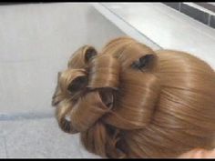 Peinado, Recogido bun con estilo, para Novias o Gala - YouTube Juda Hairstyles, Bride Bun, Cool Easy Hairstyles, Easy Party Hairstyles, Messy Hair Updo, High Fashion Hair, Cool Hairstyles For Girls, Hairstyle Youtube