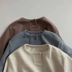 Introducing our Solid Casual Long-Sleeved T-shirt, crafted with comfort and style in mind. Made from soft and breathable cotton, this casual tee is perfect for your little ones aged 9 to 36 months. The O-neck collar and solid pattern add a touch of simplicity, while the long sleeves make it ideal for the spring and autumn seasons. With a unisex design, this tee fits true to size and is available in a range of colors. Dress your baby in this versatile top that combines fashion and functionality e Blue T-shirt For Everyday Fall Wear, Cotton Crew Neck Top For Playtime, Crew Neck Cotton Top For Playtime, Casual Cotton T-shirt For Playtime, Blue Crew Neck Sweatshirt For Playtime, Light Blue Cotton Tops For Fall, Cute Long Sleeve Tops For Everyday, Casual Long Sleeve T-shirt For Playtime, Cotton Solid Color T-shirt For Loungewear