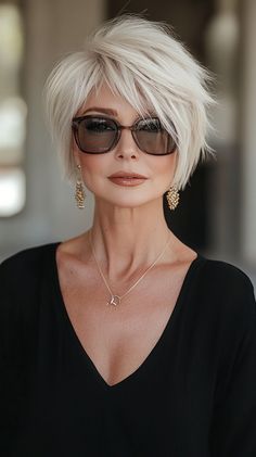 👱 Exclusive Asymmetrical Pixie Short Hairstyles for Women Over 60 Glamour | Trending Now ✨💅 Micah Gianneli Hair, "bixie" Haircut, Asymetrical Haircut Edgy, Pixie Short Hairstyles, Asymmetrical Cut Hairstyles, Pixie Haircut With Bangs, Edgy Short Haircuts, Asymmetrical Pixie Cuts, Short White Hair