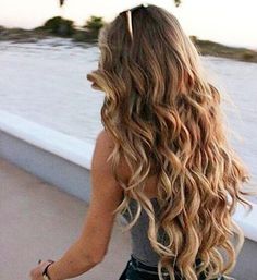 beach waves // summer hair Boring Hair, Hair Envy, Long Curly Hair, Long Curly, Hair Dos, Gorgeous Hair, Hair Day, Pretty Hairstyles, Rapunzel