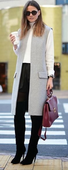 Sleeveless Cardigan Outfit, Sleeveless Blazer Outfit, Long Vest Outfit, Long Sleeveless Cardigan, Outfit Grey, Long Sweater Vest, Style Parisienne, Vest Cardigan, Sleeveless Coat