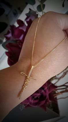 Cross Locket Gold, God Jewellery, Jewelry Photography Tutorial, Gold Rosary Necklace, Pretty Jewelry Necklaces, Fancy Jewellery Designs, Gold Jewelry Stores, Gold Pendant Jewelry