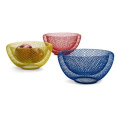 three different colored mesh bowls with apples in the bottom one is red, one is blue