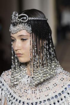 Egyptian Dress, Zuhair Murad Couture, Edgy Glam, Egyptian Fashion, Runway Details, Couture Runway, Head Piece, Zuhair Murad