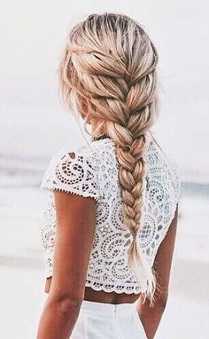 TheNorwegianPrincess ♔ Beach Photoshoot Hairstyles, Cool Hairstyles For Girls, Fishtail Braid, Braided Hairstyles Easy, Beach Photoshoot, French Braid, Senior Session, Hair Dos, Gorgeous Hair