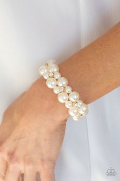 Flirt Alert - Gold, White Pearl & Rhinestone Bracelets Paparazzi Jewelry Images, Gold Stretch Bracelet, Gold Pearl Bracelet, Gold Frames, Jewelry Watch, Silver Frames, Matching Jewelry, Paparazzi Accessories, Blue Gems