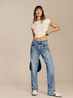 Val 90s Mid Rise Straight Jeans Mid Rise Straight Jeans, Reformation Jeans, Sustainable Denim, Quoi Porter, Stretch Denim Fabric, French Women, Mid Rise Jeans, Mode Vintage, Denim Fabric