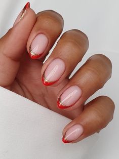 red French tip nails: red and gold double tips French Tip Nails With Gold, France Nails, Red French Tip Nails, Red Tip Nails, Red French Tip, Red And Gold Nails, Nails With Gold, Festive Nail Designs, French Tip Nail Designs