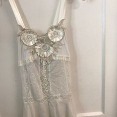 Body By Paris. Very Feminine Detailed Long Lace Camisole. Cotton Backside With Slight Elastic Allows For Perfect Fit. Mesh, Sequins, Satin & Pearls Adorn This Sexy Top. This Style Sold Out In Hours At Original Store. Perfect With Jeans. Can Be Dressed Up Or Down. Size Medium. From Strap To Hem Approximately 29”. So Pretty. Delicate Fitted Camisole For Summer, Vintage Lace Top Camisole For Summer, White Delicate Camisole For Spring, Delicate White Camisole For Spring, Summer Wedding Camisole With Delicate Lace, Delicate White Spring Camisole, White Lace Trim Tank Top For Party, Delicate White Summer Camisole, Sheer Camisole For Summer Wedding