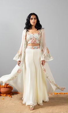 Diwali Dresses, Haldi Outfit, Simple Lehenga, Trendy Outfits Indian, Diwali Outfits, Simple Frocks, Lehenga Designs Simple, Traditional Dresses Designs, Mahira Khan