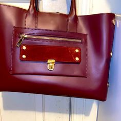 Brand New Beautiful Italian Luxury Bag Office Burgundy Leather Satchel, Burgundy Satchel Shoulder Bag With Gold-tone Hardware, Leather Handle Clutch For Shopping, Office Burgundy Shoulder Bag With Gold-tone Hardware, Burgundy Shoulder Bag With Gold-tone Hardware For Office, Designer Burgundy Leather Bags, Luxury Burgundy Crossbody Satchel, Burgundy Tote Satchel For Office, Office Burgundy Satchel With Top Carry Handle