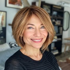 magnific B9ALIcckVcHYSIYEkpWK Dynamic Razor Cut Bob with Volume Bob With Volume, Razor Cut Bob, Grey Bob Hairstyles, Grey Bob, Layered Hairstyles