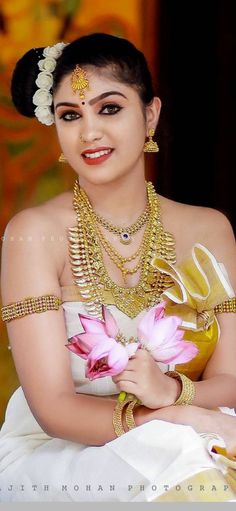 Indian Brides, Face Images, Actress Pics, Beautiful Smile Women, Beautiful Saree, Beautiful Smile