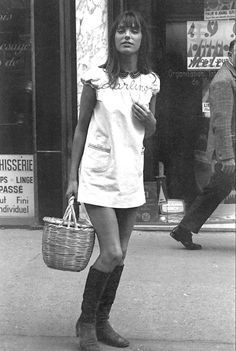 Jane Birken, Jane Birkin Style, Pattie Boyd, 60s 70s Fashion, Charlotte Gainsbourg, Serge Gainsbourg, Jane Birkin, Chanel Vintage, 1960s Fashion