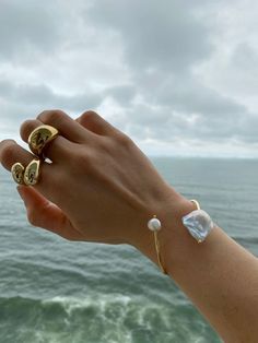 Jewelry Brand Aesthetic, Jewellery Summer, Dope Jewelry, Classy Jewelry, Funky Jewelry, Jewelry Lookbook, Jewelry Photography, Girly Jewelry, Jewelry Inspo