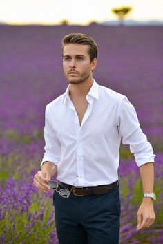 Coachella Outfit Men, Gentleman Haircut, Adam Gallagher, Short Blonde Haircuts, Formal Mens Fashion, Men Haircut Styles, Coachella Outfit, Corte De Cabelo Masculino