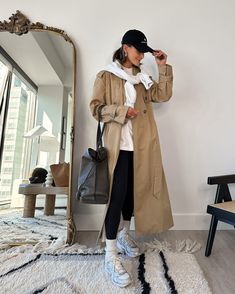 Athleisure Outfit Ideas: Create a Cozy Capsule Wardrobe Trench Coat Athleisure, Trench Coat Outfits, Satin Outfit, Casual Trench Coat, Karina Style, Athleisure Outfit, Layering Ideas, Trench Coat Outfit