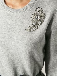 brooch with pullover How To Wear A Broach Ideas, Broach How To Wear A, Brooch Ideas, Look Expensive On A Budget, How To Look Expensive, Look Expensive, Budget Tips, Days Gone, Budget Fashion