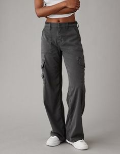 A high rise & wide leg for a cool, slouchy fit. Baggy Cargo Pants Outfit, Outfit For Church, Simple Outfits For School, Grey Cargo Pants, Cargo Pants Outfit, Casual Preppy Outfits, Black Cargo Pants, Women Cargos, Cute Everyday Outfits