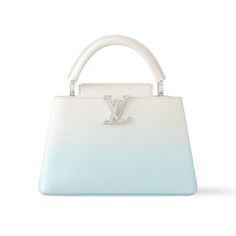 新包 | Louis Vuitton 上架「LV By The Pool」夏季胶囊系列：花砖水彩印花，拉菲草编织，虹彩渐变色皮革 Louis Vuitton Capucines Bb, Luxury Closets Design, Louis Vuitton Capucines, Pretty Bags, Luxury Closet, Small Detail, Closet Design, The Pool, Leather Bag