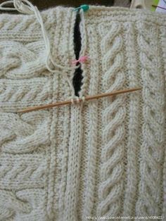 two pictures showing how to make a knitted sweater with yarn and knitting needles on it