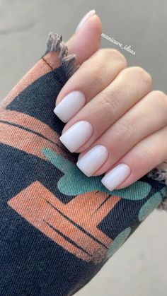 https://pin.it/DIXLxHIGs One Color Nails, Manicures Designs, Manicure Ideas, Clean Nails, Square Nails, Mani Pedi, Trendy Nails, White Nails, Winter Nails