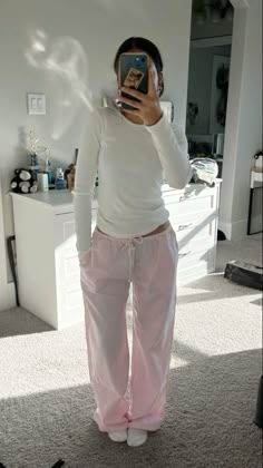 Simple Girly Outfits, Pink Linen Pants, Pink Pajama Pants, Linen Pants Outfit, Pink Pajama, Lazy Day Outfits, Print Pants