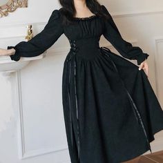 Black Vintage Dress Long, Wednesday Inspired Dress, Modest Dark Feminine Outfits, Witchy Academia Aesthetic, Vintage Aesthetic Dress, Queen Attire, Dark Vintage Aesthetic, Dark Academia Dress, Witchcore Aesthetic