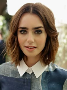 The best bob haircuts: Lily Collins Celebrity Bobs, Trendy We Fryzurach, 얼굴 그리기, Hair Styles 2014, Haircut Inspiration, Effortless Hairstyles, Bohol, Kesha, Haircut For Thick Hair