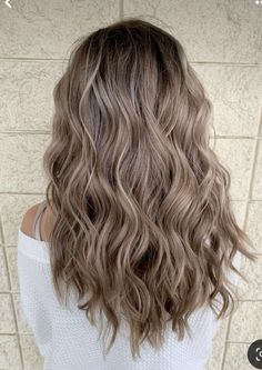 Ashy Brown Hair, Rambut Brunette, Ash Hair, Ash Hair Color, Ash Brown Hair, Brunette Hair With Highlights, Brown Hair Balayage, Blonde Hair Inspiration