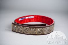 Medieval Leather Milanese Style Belt with Pockets for credit cards and other small items. Available in: brass, stainless, brown leather, black leather :: by medieval store ArmStreet Dragon Belt, Viking Belt, Sca Garb, Medieval Dragon, Festival Belt, Dragon Heart, Leather Ring, Leather Crafts, Designer Belt