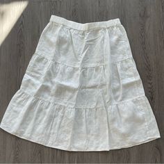 Nwot Saks Fifth Avenue White Linen Skirt Size Large Elastic Waist Excellent Condition White 100% Linen Breathable, Classy, Timeless Piece For Every Occasion White Linen Skirt, Mid Skirt, Linen Skirt, Women Skirts Midi, White Linen, Timeless Pieces, Saks Fifth, Saks Fifth Avenue, Midi Skirt